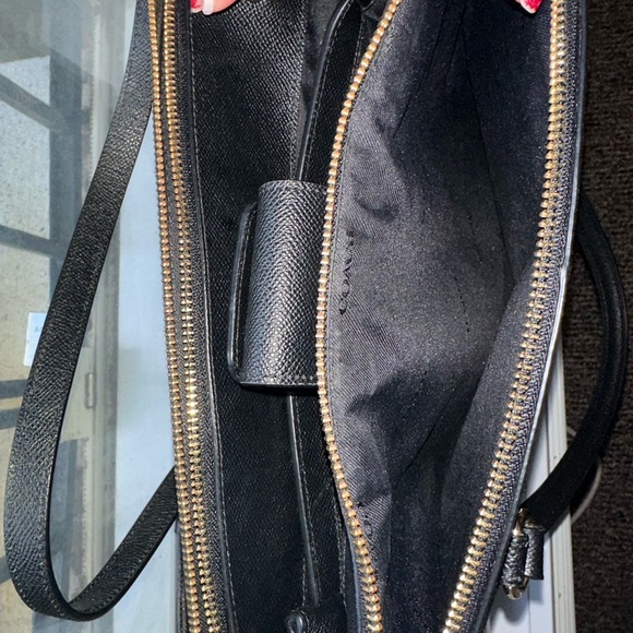 COACH Carryall tote - Picture 4 of 6